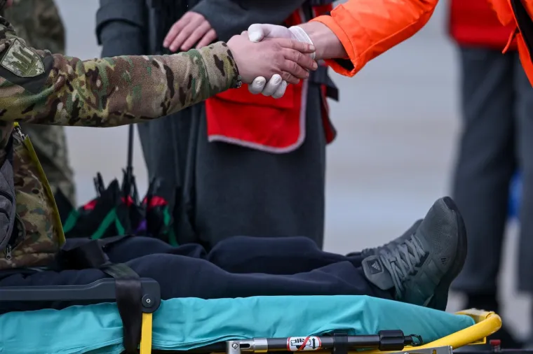 Potresni prizori na 'Tuđmanu': Ovo su heroji koje će operirati i liječiti hrvatski doktori
