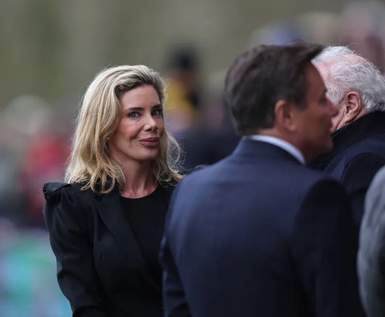 Zvali su je 'plavu&scaron;om bez mozga', a ona je od nogometnog kluba stvorila pravo čudo