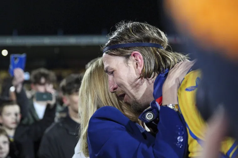 Zvali su je 'plavu&scaron;om bez mozga', a ona je od nogometnog kluba stvorila pravo čudo