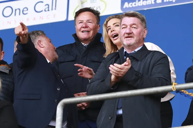 Zvali su je 'plavu&scaron;om bez mozga', a ona je od nogometnog kluba stvorila pravo čudo