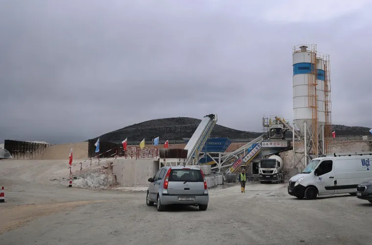 Pravi monstrum: Pogledajte kako izgleda tunel Kozjak! Ali, u oči upada jedan potez - Kineza