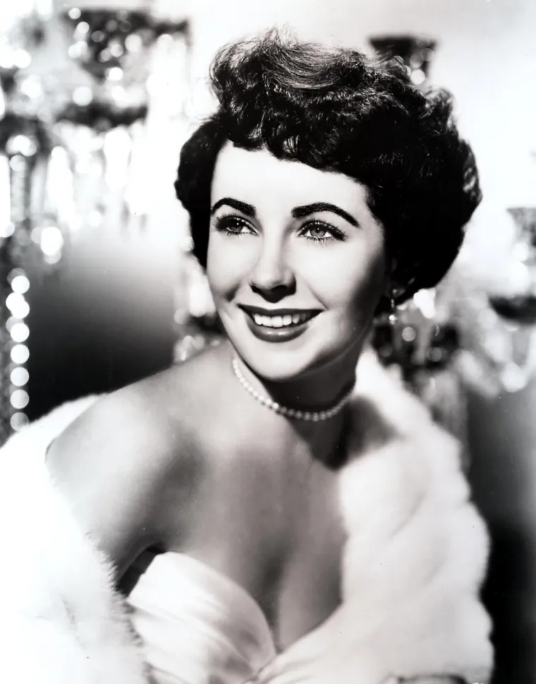 Imala je ljubičaste oči i osam brakova: Za&scaron;to legendarna Elizabeth Taylor i danas fascinira svijet