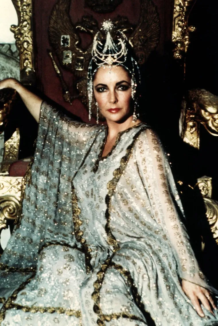 Imala je ljubičaste oči i osam brakova: Za&scaron;to legendarna Elizabeth Taylor i danas fascinira svijet