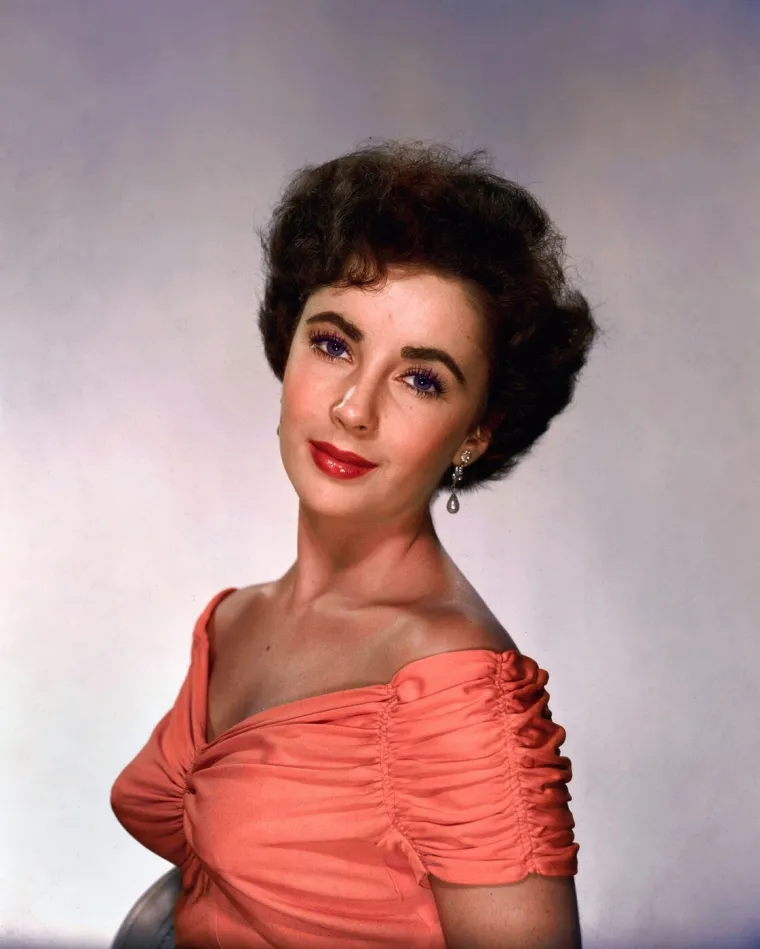 Imala je ljubičaste oči i osam brakova: Za&scaron;to legendarna Elizabeth Taylor i danas fascinira svijet