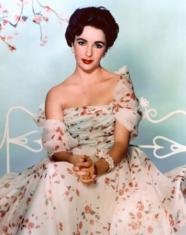 Imala je ljubičaste oči i osam brakova: Za&scaron;to legendarna Elizabeth Taylor i danas fascinira svijet