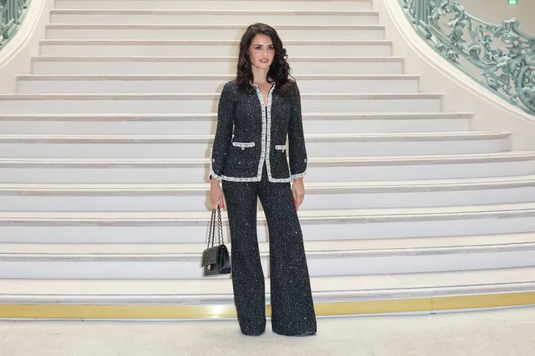 Mislite da joj je itko gledao u oči? Penelope Cruz očarala - dekolteom do ruba pucanja