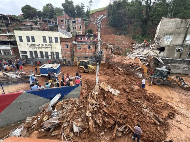 Katastrofalni prizori: Pogodile su ih razorne poplave, među mrtvima i dječak Bernardo (11)