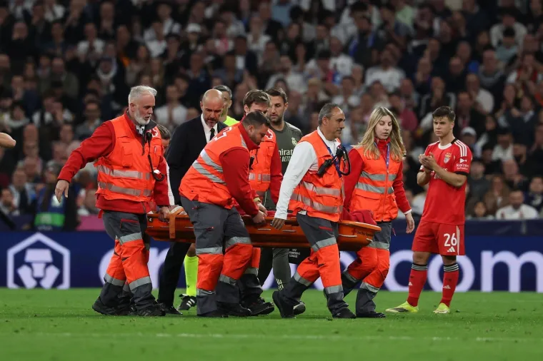 Ovo je trenutak kada je cijeli Bernabeu protrnuo! Zvijezda Reala ostala nepomično ležati na tlu...