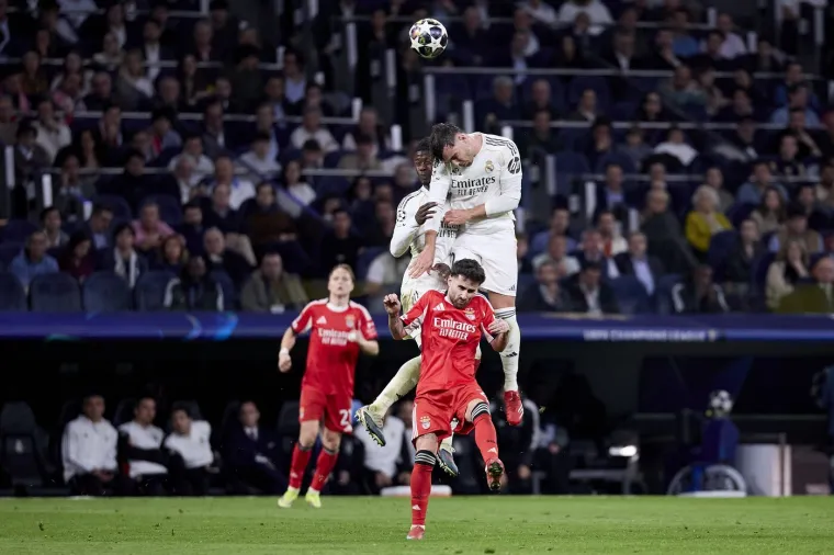 Ovo je trenutak kada je cijeli Bernabeu protrnuo! Zvijezda Reala ostala nepomično ležati na tlu...