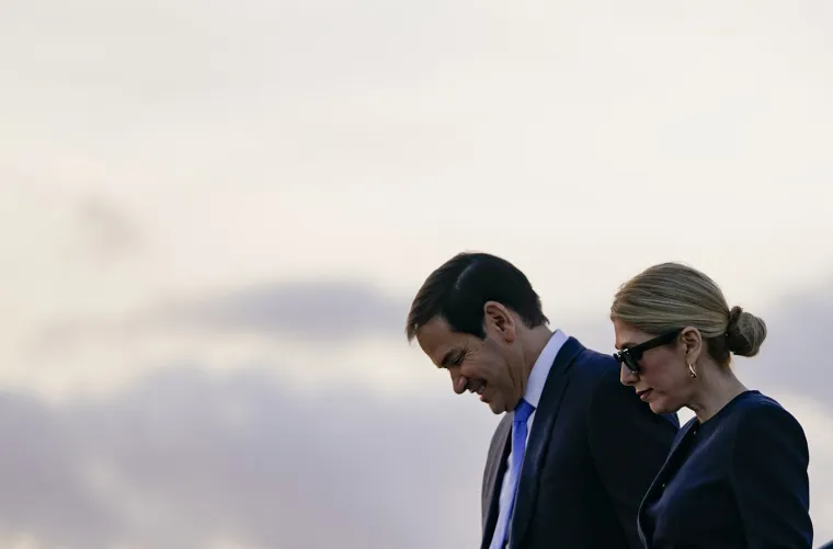 Tko je zgodna žena jednog od najmoćnijih ljudi na svijetu? Karijeru je započela kao navijačica