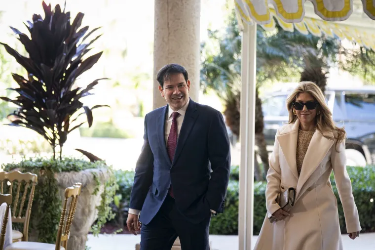 Tko je zgodna žena jednog od najmoćnijih ljudi na svijetu? Karijeru je započela kao navijačica