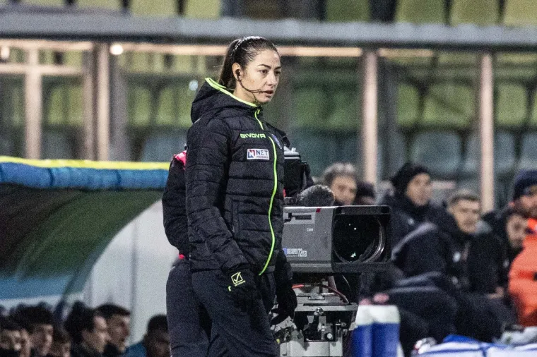 Od njih drhte najveće nogometne zvijezde! Ovo su najatraktivnije sutkinje svijeta zelenog tepiha