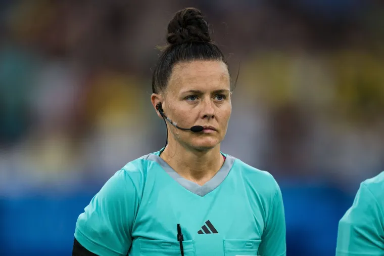 Od njih drhte najveće nogometne zvijezde! Ovo su najatraktivnije sutkinje svijeta zelenog tepiha