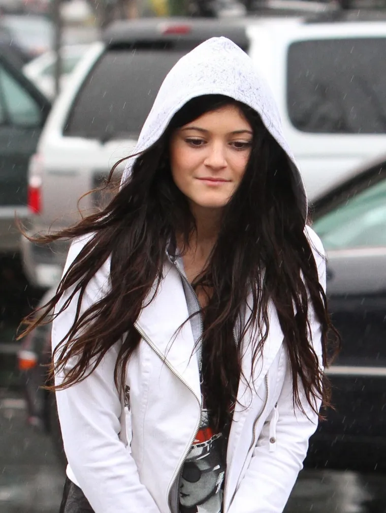 Da, to je Kylie Jenner ! Prepoznajete li ju? Ovako je izgledala prije odlaska pod nož