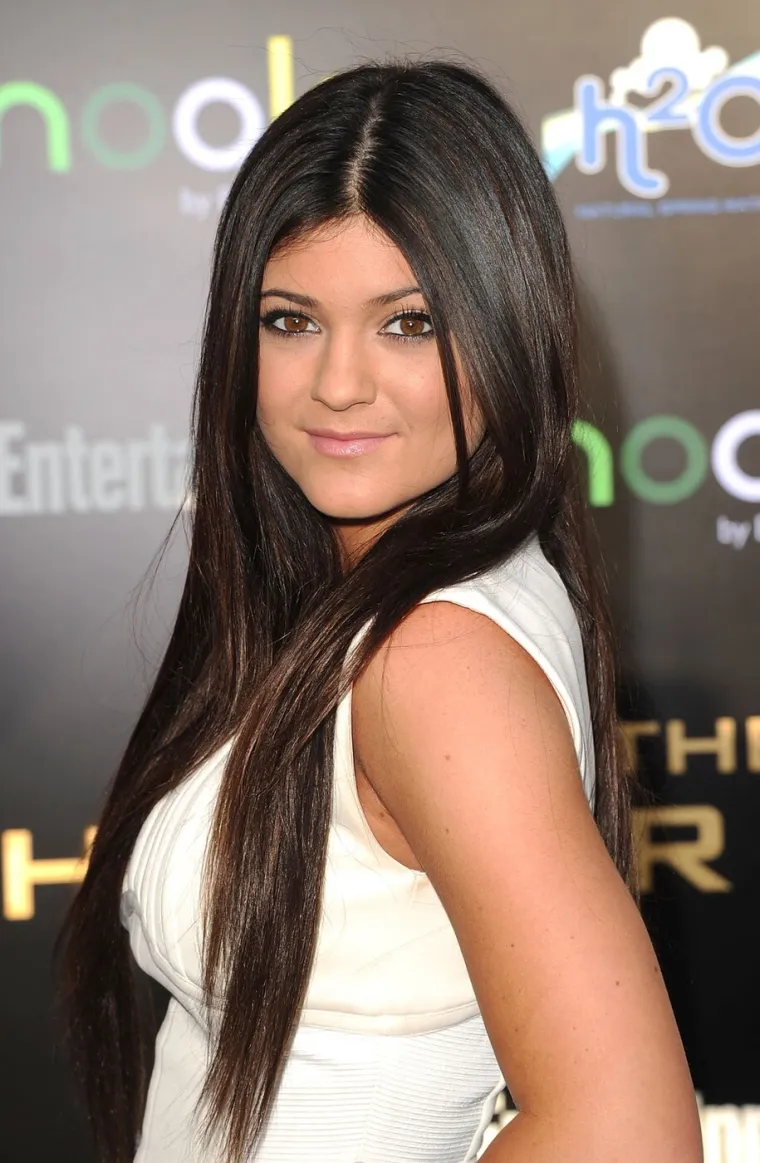 Da, to je Kylie Jenner ! Prepoznajete li ju? Ovako je izgledala prije odlaska pod nož