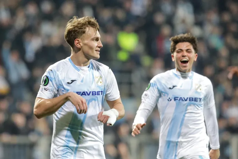 Euforija na Rujevici, navijači luduju, a jedan zamaskirani lik s bakljom je ukrao pažnju