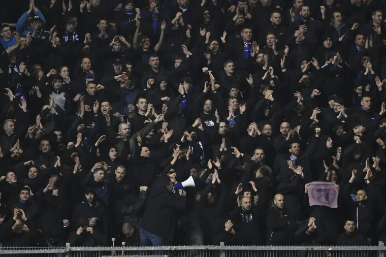 Utučeni i &scaron;okirani dinamovci, na rubu suza, do&scaron;li pred Bad Blue Boyse