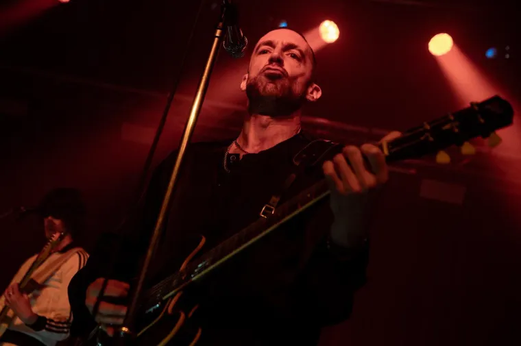 Ovako se Zagrepčani zabavljaju uz rock glazbu: Pogledajte atmosferu koju je napravio Miles Kane