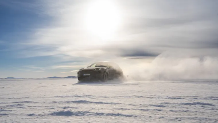 Čudovi&scaron;ni obiteljski SUV stigao u Hrvatsku: Ima 1156 'konja' i cijenu od koje boli glava