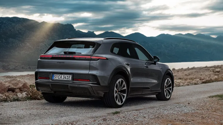 Čudovi&scaron;ni obiteljski SUV stigao u Hrvatsku: Ima 1156 'konja' i cijenu od koje boli glava