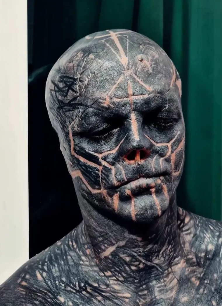 Bio je ba&scaron; zgodan mu&scaron;karac, a onda je od sebe napravio izvanzemaljca: Evo kako danas izgleda