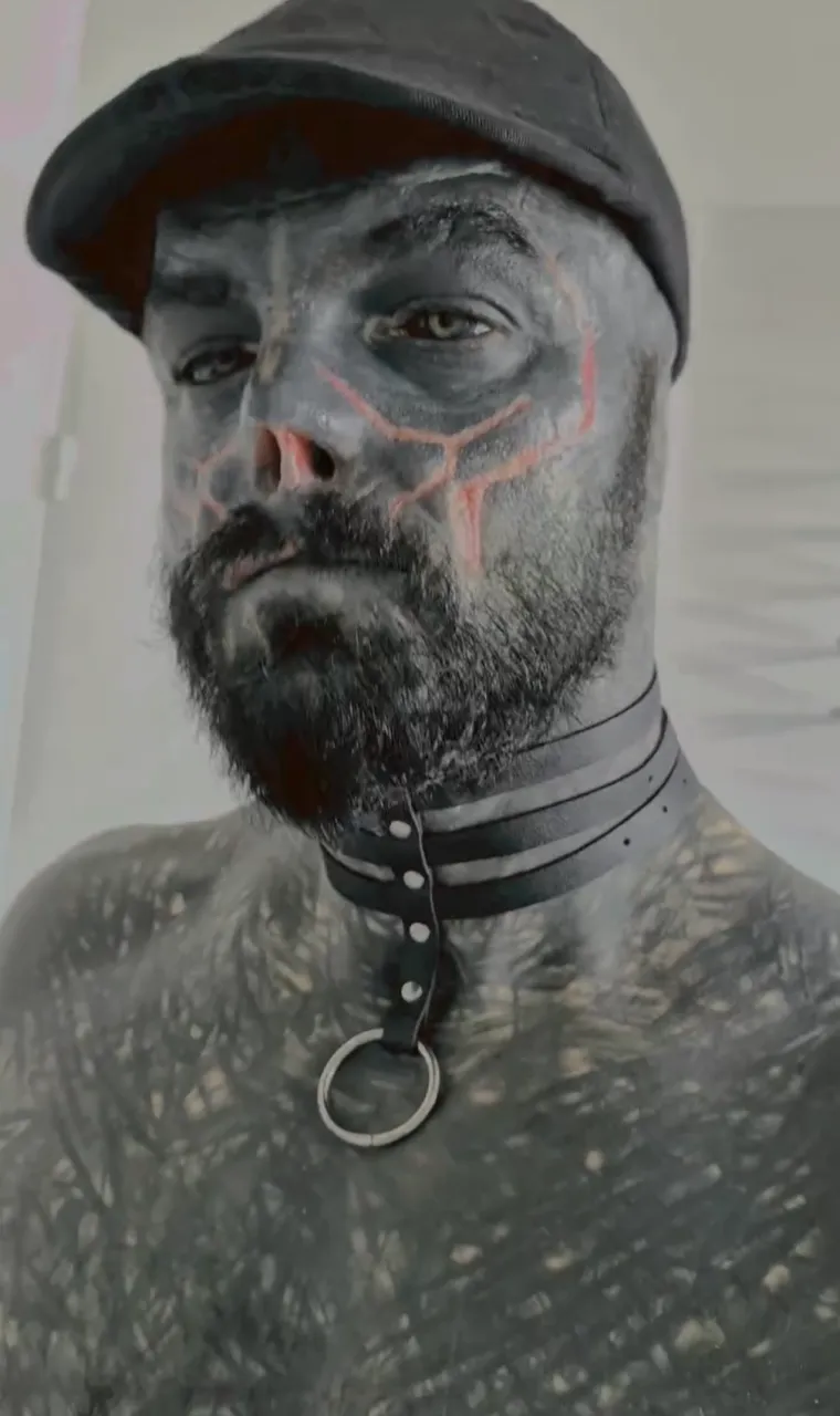 Bio je ba&scaron; zgodan mu&scaron;karac, a onda je od sebe napravio izvanzemaljca: Evo kako danas izgleda