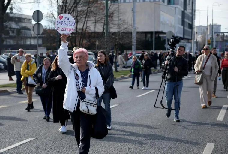 Prosvjednici u Sarajevu blokirali promet i poslali o&scaron;tru poruku vlastima: 'Djeca koju je ubio sistem'