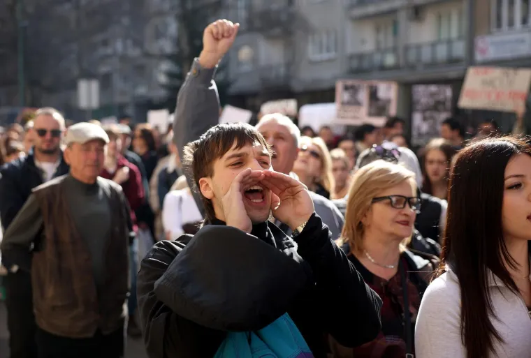 Prosvjednici u Sarajevu blokirali promet i poslali o&scaron;tru poruku vlastima: 'Djeca koju je ubio sistem'