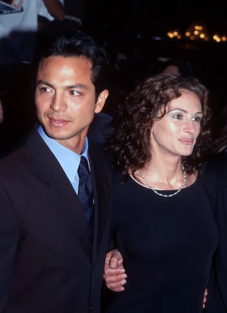 Od odbjegle mladenke do kratkog braka i prolaznih veza: Tko su bili mu&scaron;karci Julie Roberts?