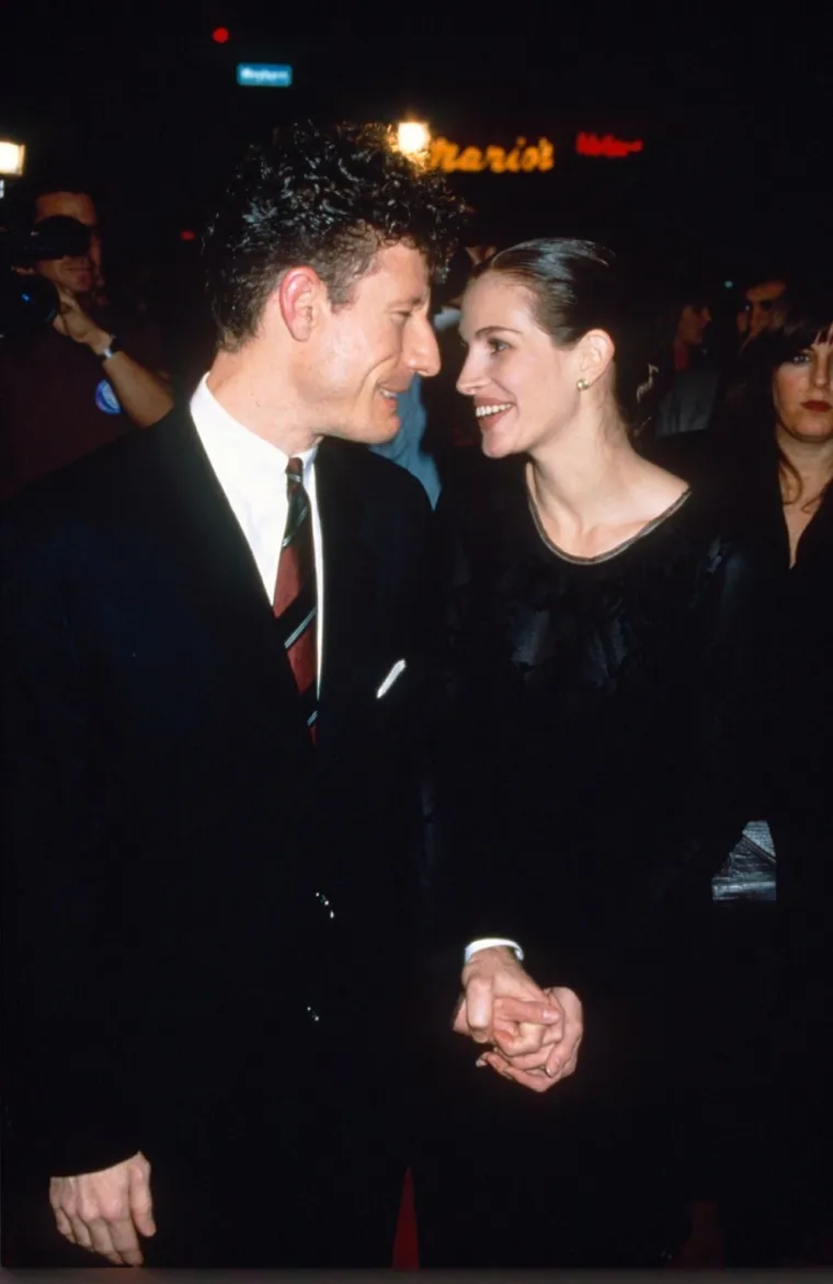 Od odbjegle mladenke do kratkog braka i prolaznih veza: Tko su bili mu&scaron;karci Julie Roberts?