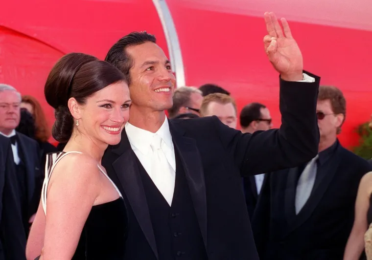 Od odbjegle mladenke do kratkog braka i prolaznih veza: Tko su bili mu&scaron;karci Julie Roberts?