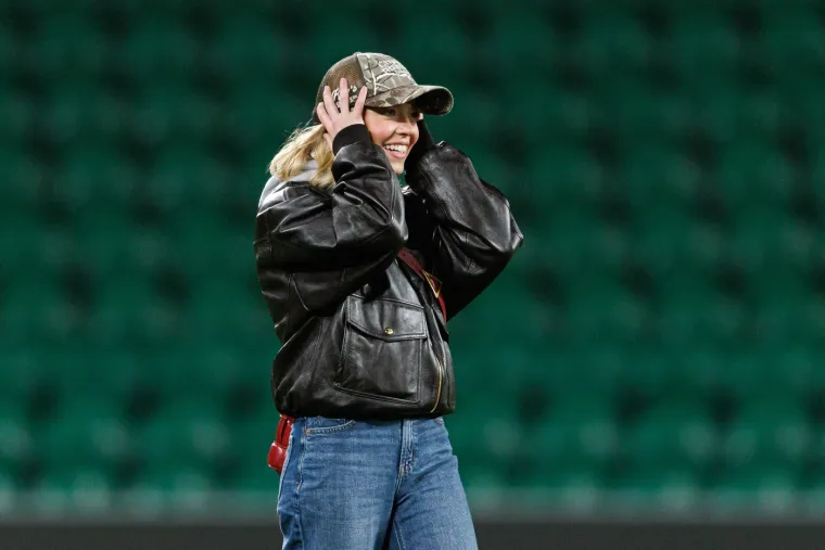 Atraktivna Sydney ukrala show u Lisabonu: Nakon utakmice potezima zapalila tribine