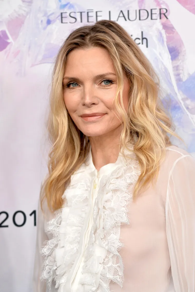 Te&scaron;ko je povjerovati da ima gotovo 68: Michelle Pfeiffer očarala izgledom u Los Angelesu