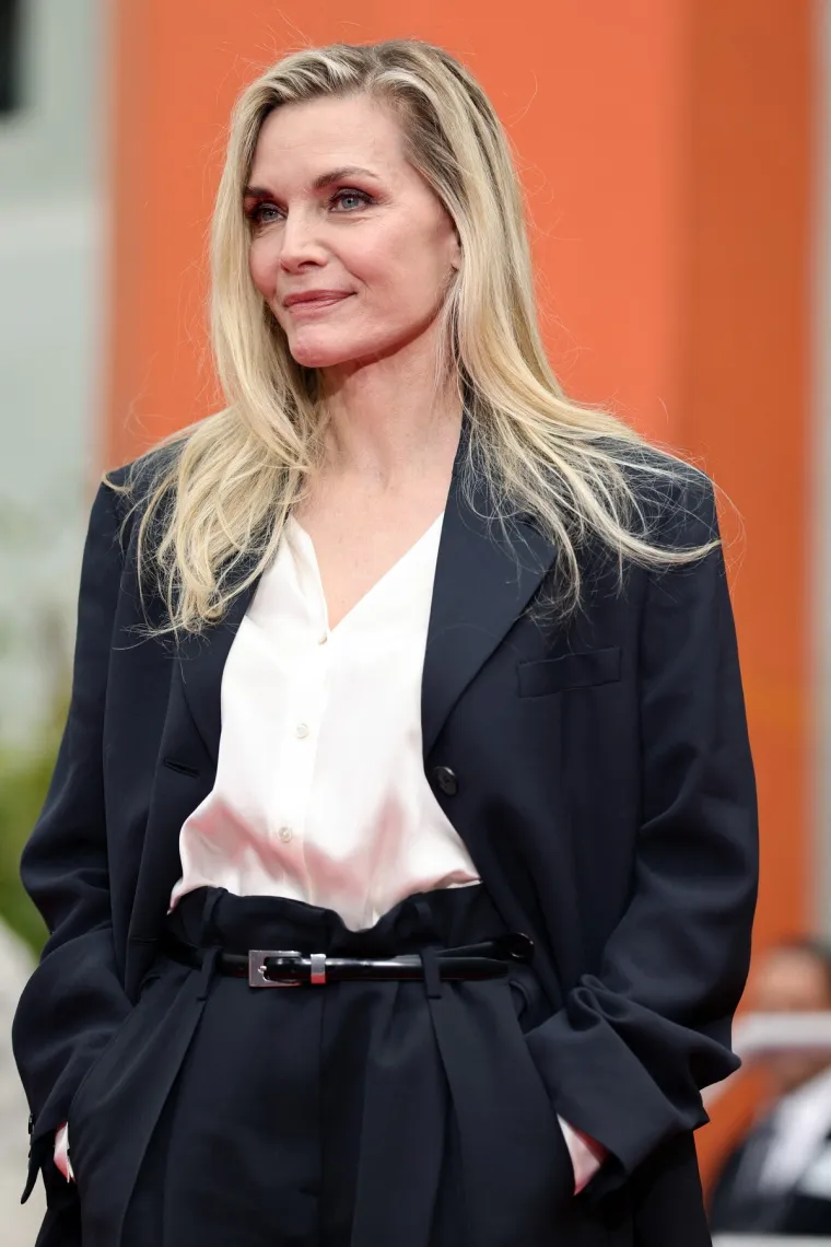 Te&scaron;ko je povjerovati da ima gotovo 68: Michelle Pfeiffer očarala izgledom u Los Angelesu