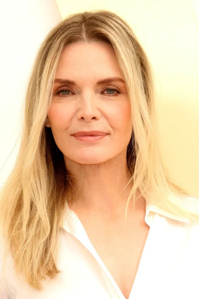 Te&scaron;ko je povjerovati da ima gotovo 68: Michelle Pfeiffer očarala izgledom u Los Angelesu
