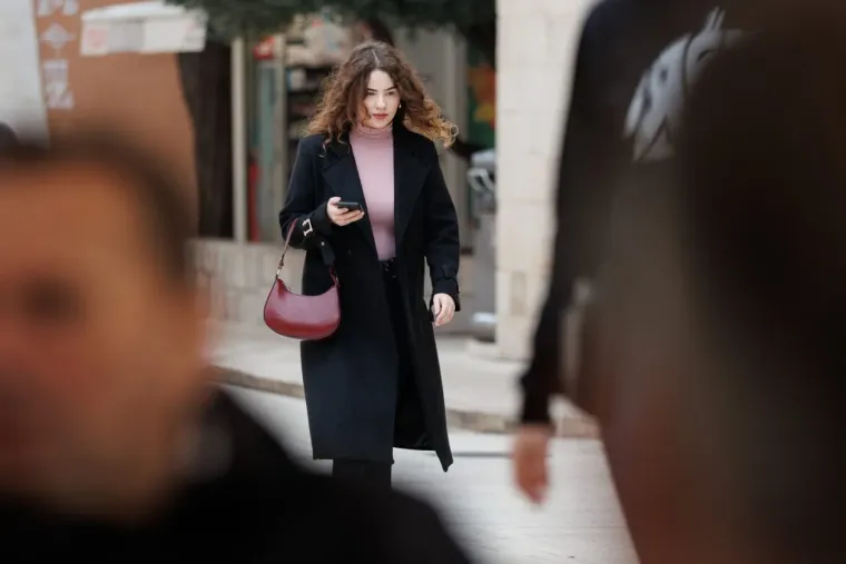 Dame u smeđim nijansama zasjenile su sve na &scaron;pici: Jedna je posebno istaknula noge