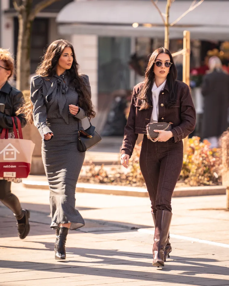 Ove dame su se posebno pripremile: Kombinacije s mrežastim najlonkama zasjenile prolaznike