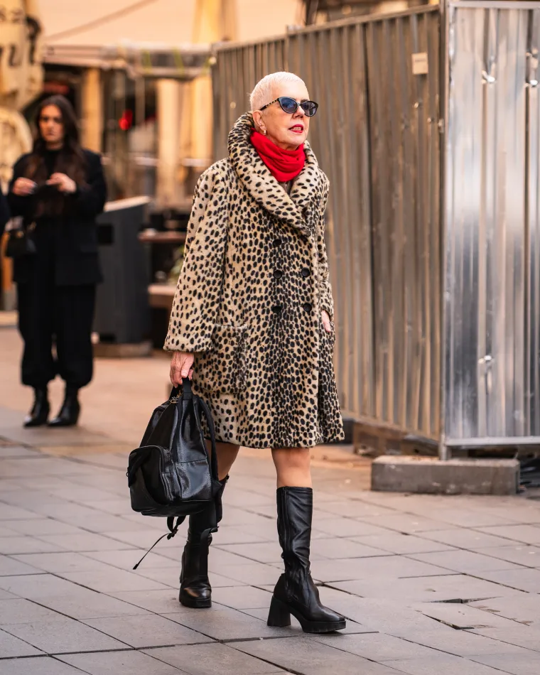 Ove dame su se posebno pripremile: Kombinacije s mrežastim najlonkama zasjenile prolaznike