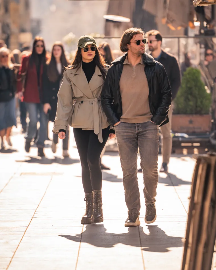 Ove dame su se posebno pripremile: Kombinacije s mrežastim najlonkama zasjenile prolaznike