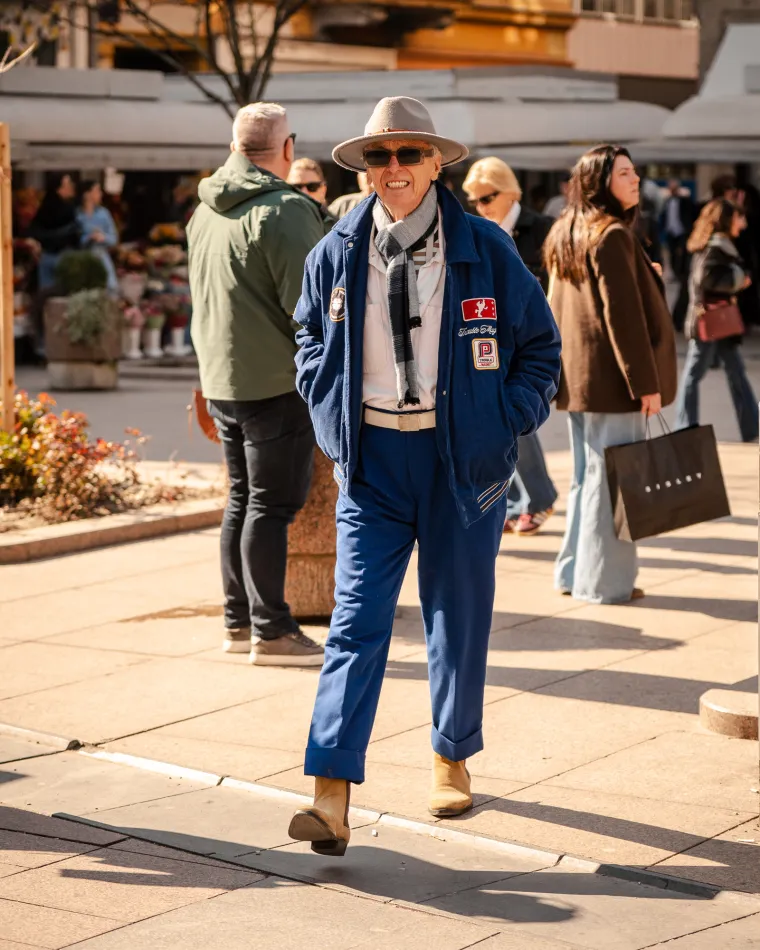 Ove dame su se posebno pripremile: Kombinacije s mrežastim najlonkama zasjenile prolaznike