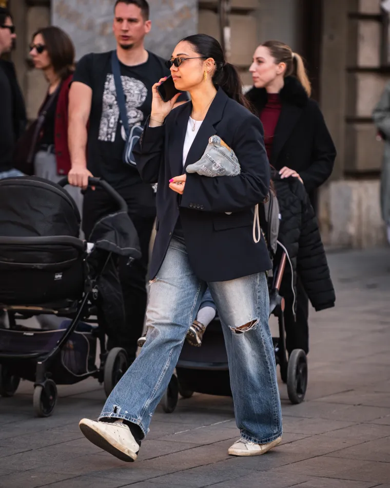 Ove dame su se posebno pripremile: Kombinacije s mrežastim najlonkama zasjenile prolaznike