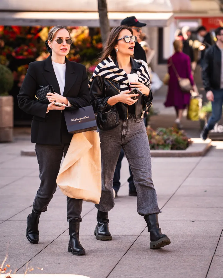 Ove dame su se posebno pripremile: Kombinacije s mrežastim najlonkama zasjenile prolaznike