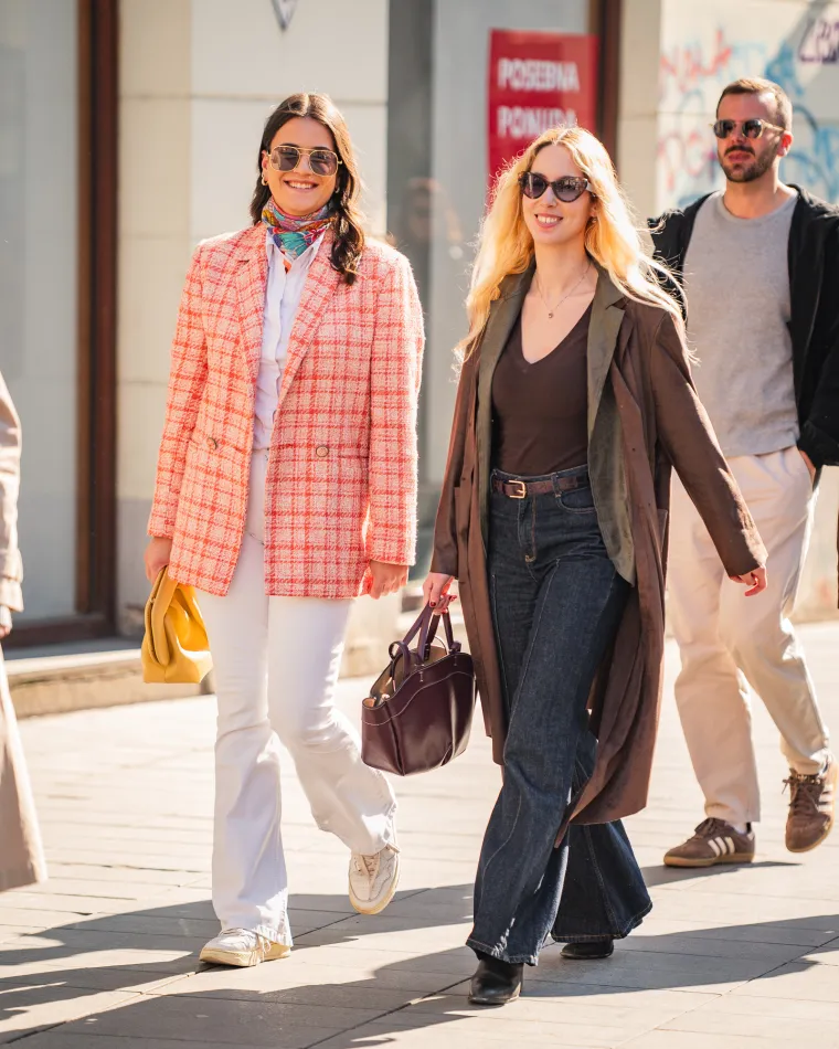 Ove dame su se posebno pripremile: Kombinacije s mrežastim najlonkama zasjenile prolaznike