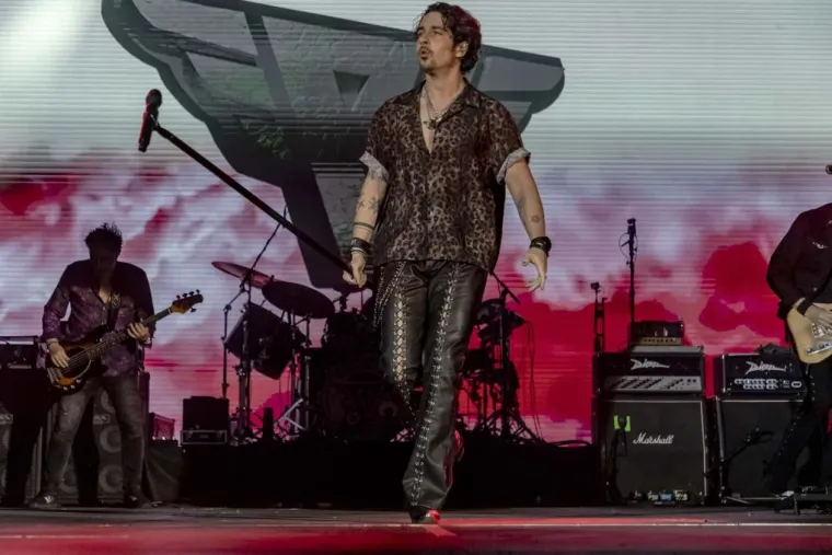 Ovako su se lege i legice pripremali za koncert Parnog valjka: Od minica do rokerskih izdanja