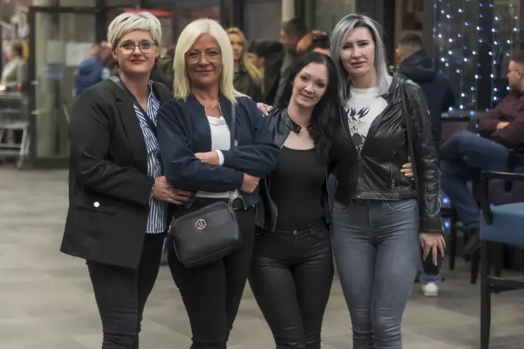 Ovako su se lege i legice pripremali za koncert Parnog valjka: Od minica do rokerskih izdanja