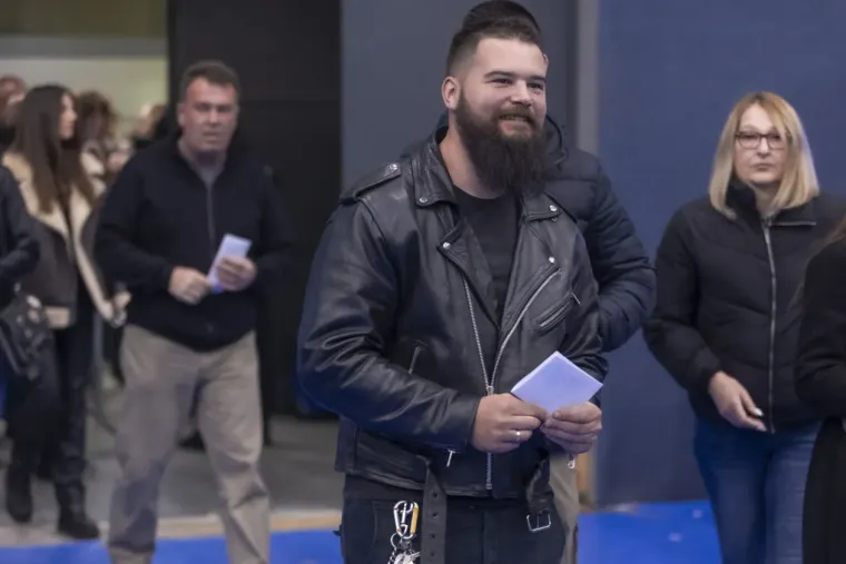 Ovako su se lege i legice pripremali za koncert Parnog valjka: Od minica do rokerskih izdanja