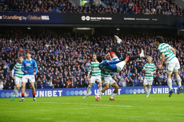 Spektaklularne &scaron;karice i kaos nakon utakmice: Old Firm je bio lud