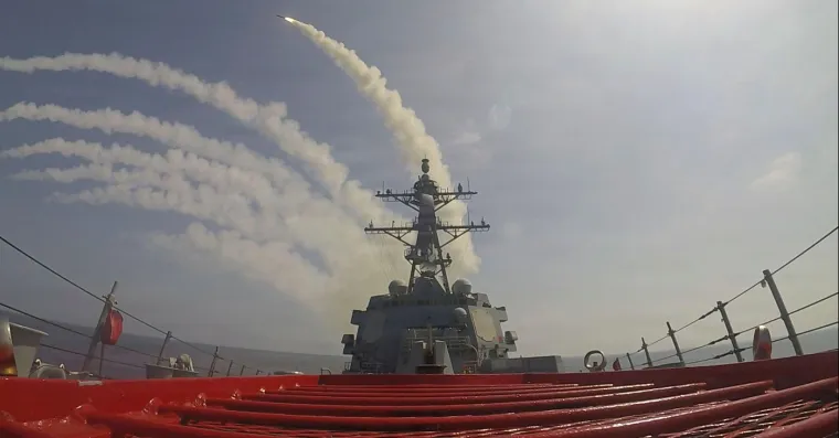 Iran kroz oči Amerikanaca: Tomahawk rakete spremne, satelitske snimke najbolji su dokaz