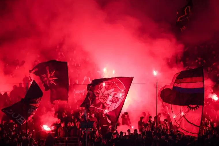 Beljo poletio visoko, Bad Blue Boysi u transu, a pogledajte lice Marija Carevića