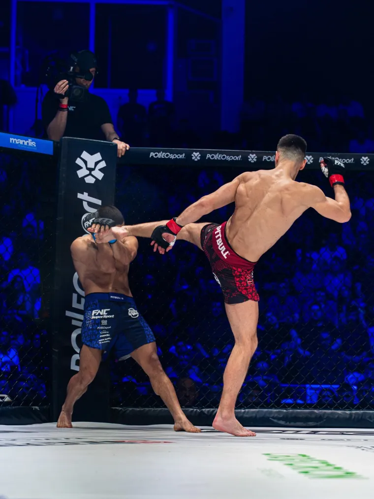 Ljepotice FNC-a u centru pažnje na spektaklu u Slavonskom Brodu: Mina i Anđela mamile uzdahe